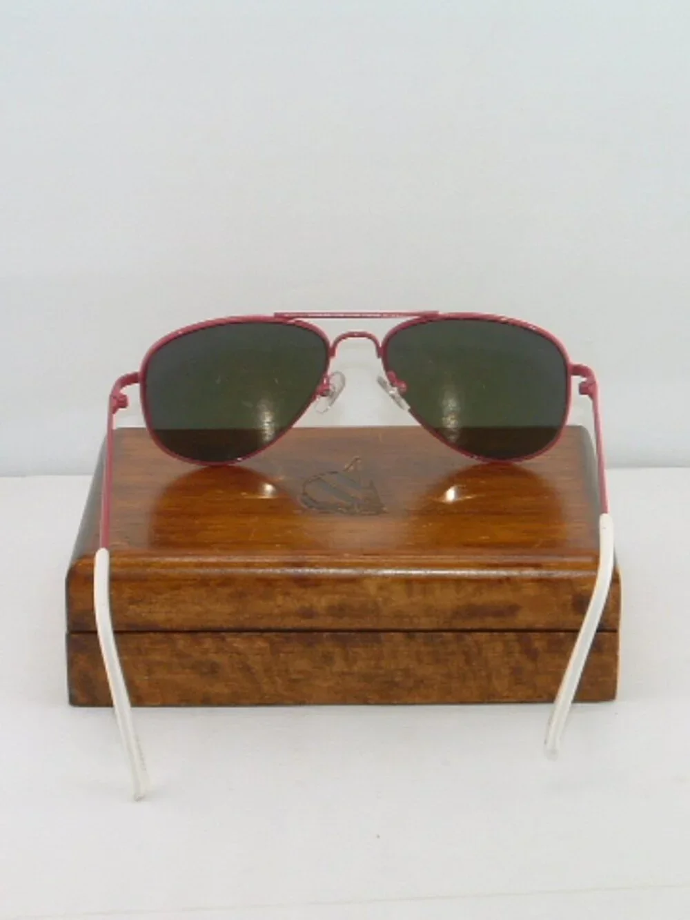 Pre-Owned Kid's Red Frame Tinted Sunglasses